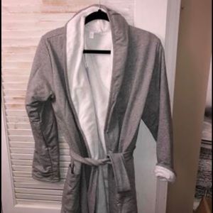 The white company Robe